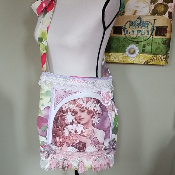 Hand Crafted Artisan Boho Gypsy Embellished Beaded Lace Crossbody Tote Bag - Picture 13 of 16